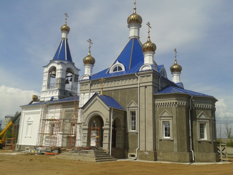 Строительство Нового Успенского храма г. Покровска. отделка фасада