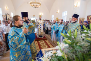Архиерейская Божественная литургия в праздник Успения Пресвятой Богородицы 2017 г