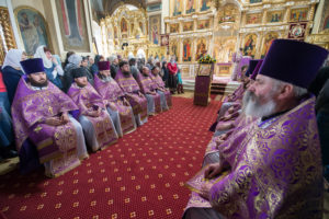 Епископ Покровский и Николаевский Пахомий совершил Чин умовения ног